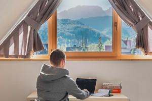 Výhľad na hory alebo výhľad na hory priamo z apartmánu