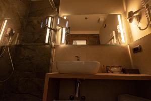 Gallery image of Hotel Capri Bardolino 3S in Bardolino