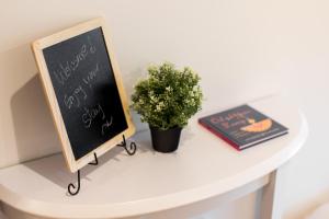 Gallery image of Enchanter Ocean View Suites in Madeira Park