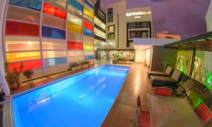 Bazén v ubytování Hotel San Martin Popayan nebo v jeho okolí