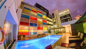 Bazén v ubytování Hotel San Martin Popayan nebo v jeho okolí