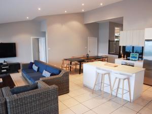 Gallery image of Beachside Holiday Home with Stunning Seaviews in Avoca Beach