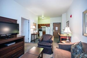 Kuchyň nebo kuchyňský kout v ubytování Staybridge Suites Rockford by IHG