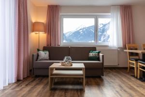 Pitztal Living tesisinde bir oturma alanı