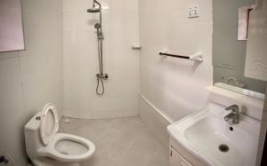 Bilik mandi di Stone Town House