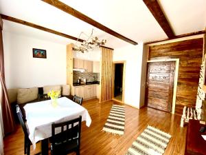 Photo de la galerie de l'établissement Casa Margau, à Mărgău 39 autres photos