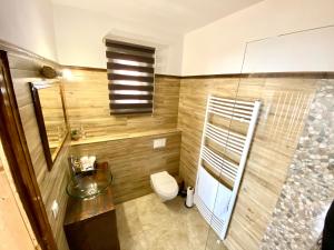 Ένα μπάνιο στο Casa Margau +39 φωτογραφίες