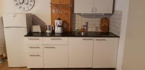 Kuchyň nebo kuchyňský kout v ubytování Ferienhaus Bayern am Ferienpark Westerncity