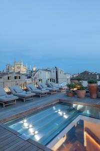 Bazén v ubytovaní Can Bordoy Grand House Hotel GL Preferred Hotel alebo v jeho blízkosti