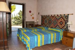 En eller flere senge i et værelse på Spacious house with sea view