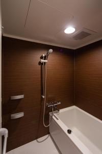 Ett badrum på NIYS apartments 08 type
