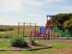 Photo de la galerie de l'établissement Lake Albert Caravan Park, à Meningie