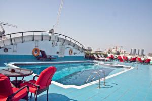 Bazén v ubytování Regent Palace Hotel nebo v jeho okolí