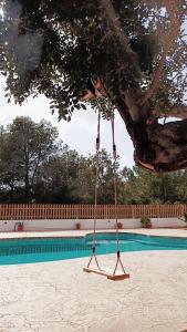Bazén v ubytovaní Casa Mariseta y Tonet, naturaleza a 2 km del mar alebo v jeho blízkosti