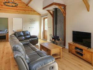 Ploony Hill Cabin