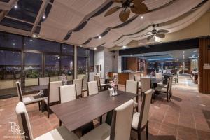 Εστιατόριο ή άλλο μέρος για φαγητό στο Red River View Hotel