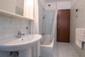 A bathroom at casa chiara