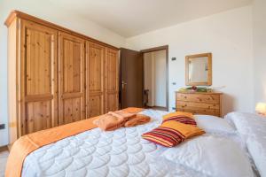 A bed or beds in a room at casa chiara