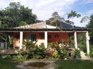 Κήπος έξω από το Casa Cachoeira Crepúsculo