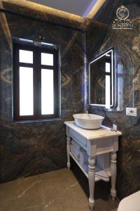 A bathroom at Villa Domenico Korce