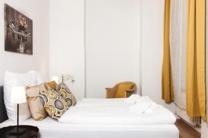 מיטה או מיטות בחדר ב-Family Apartment for 6 guests, Mitte Moabit