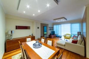 Gallery image of Cozy and Bright Apartment in Machico