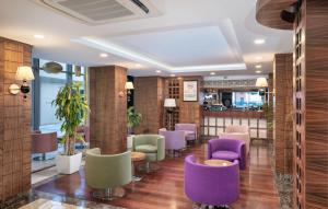 
De lounge of bar bij Antalya Hotel Resort & Spa
