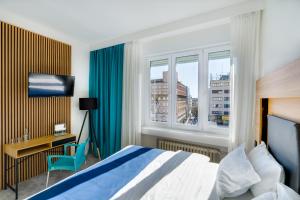 Postel nebo postele na pokoji v ubytování Bed & Breakfast Sky City Center + 29 fotografií