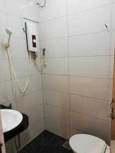 Sri Gate Hotel的一间浴室