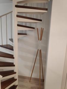 תמונה מהגלריה של Spiral Stairs Duplex בפיגרס