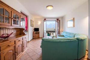 A kitchen or kitchenette at casa chiara