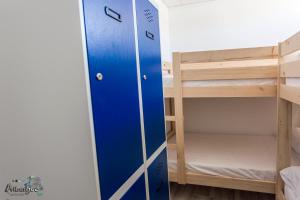 Postel nebo postele na pokoji v ubytování Albergue Multiaventura Active Andalucia