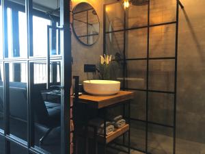 Kúpeľňa v ubytovaní Loft Apartment Browary Warszawskie