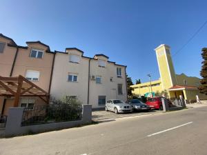 Budova, v ktorej sa apartmán nachádza