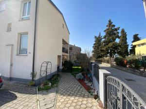Budova, v ktorej sa apartmán nachádza