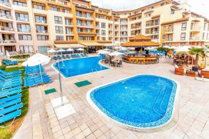 Bazén v ubytování Obzor Beach Resort Apartment G-109 nebo v jeho okolí