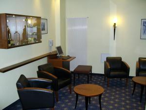 Area lounge atau bar di Superior Hotel Präsident