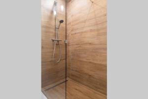Kúpeľňa v ubytovaní HOUSEHOST Apartment: Miodowa 42/8b street