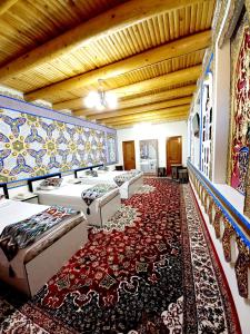 Imagen de la galería de Koh-i-noor, en Bukhara