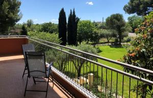 A balcony or terrace at Residenza VerdeMare