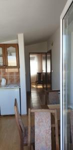 Posedenie v ubytovaní Apartments Stojanović