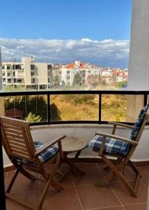 A balcony or terrace at Elite Residence - Furnished Apartments