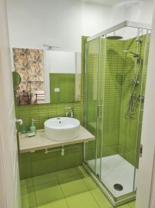 Bilik mandi di B&B Casa Carola