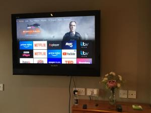 TV i/ili multimedijalni sistem u objektu The perfect rest place