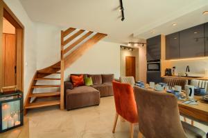 Kuchyňa alebo kuchynka v ubytovaní Apartament Royal Szczyrk + 21 fotografií