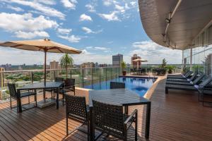 A piscina localizada em Viale Tower Hotel ou nos arredores