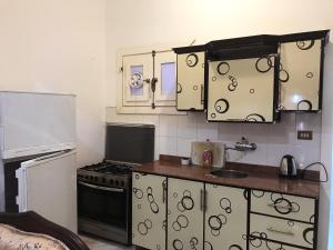 A kitchen or kitchenette at Station House