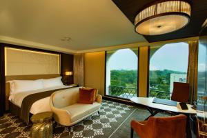 Postel nebo postele na pokoji v ubytování InterContinental Dhaka by IHG