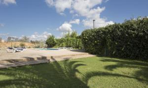 Vonkajšia záhrada v ubytovaní Villa Es Jardi - Servera