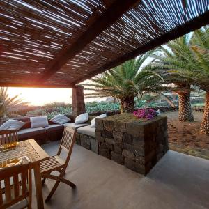 A seating area at Agricola Pineda